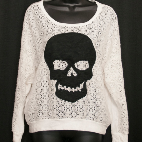 Han Clothing Tops - Skull Crochet Knit Top Pullover Soft Ivory S L/S